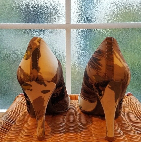 NEW J. Crew Printed Peep Toe 3.5" Pump , Size 7 - Picture 3 of 7